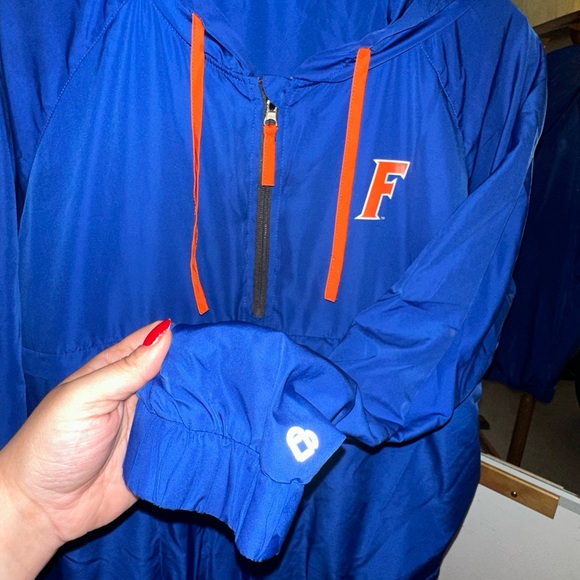 Florida Gators COLOSSEUM Women’s Convertible Outerwear Jacket/Drawstring Bag - Picture 3 of 7